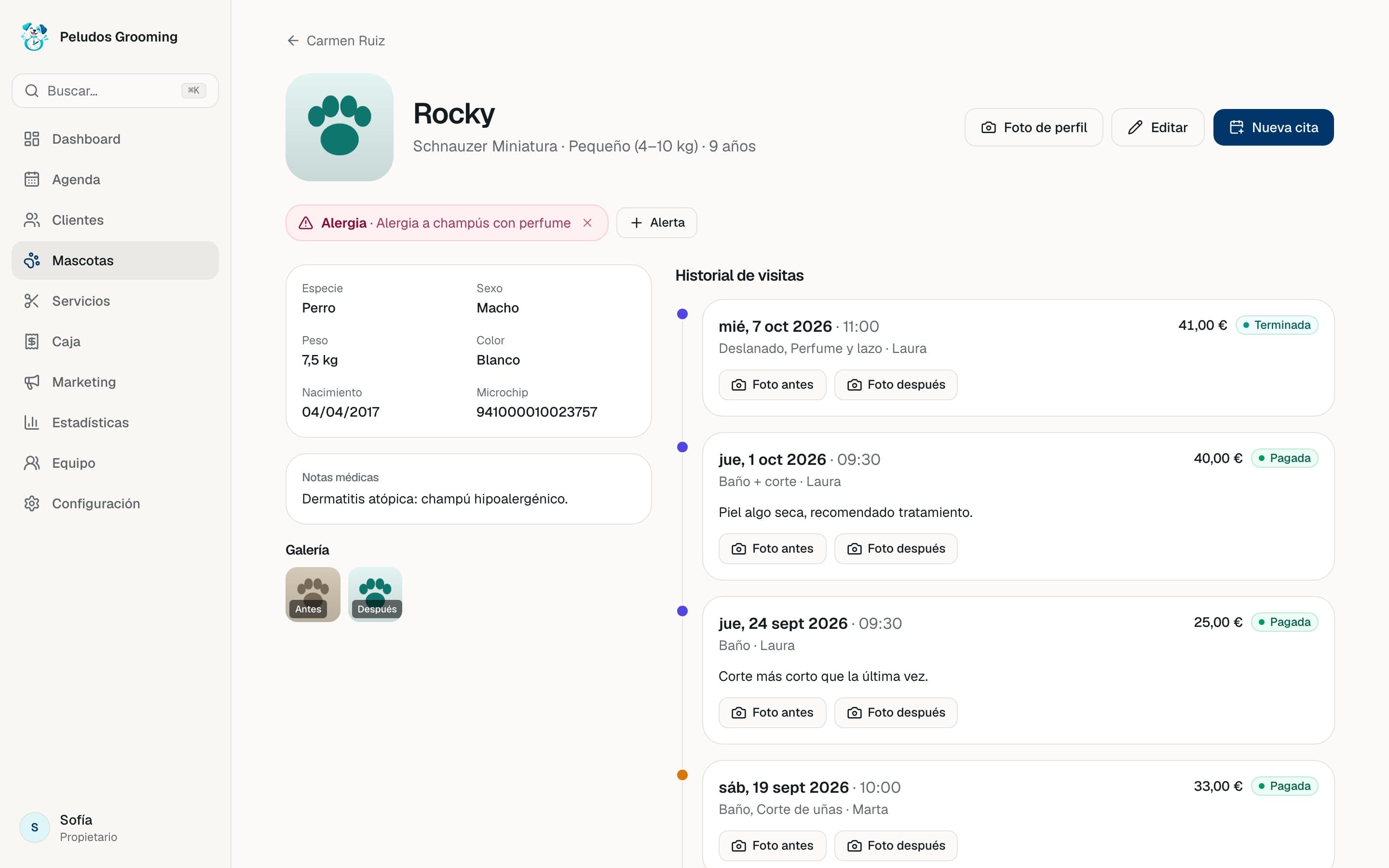 Ficha de mascota con alertas e historial de visitas